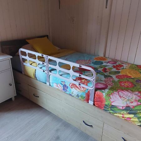 Petite Maison Sur La Colline Du Gibloux: 1Chambre,1 Salon Et Salle De Bain Prives Au Rez De Chausse, Piscine Exterieur Et Bbq , Le Châtelard-Montreux Eksteriør bilde