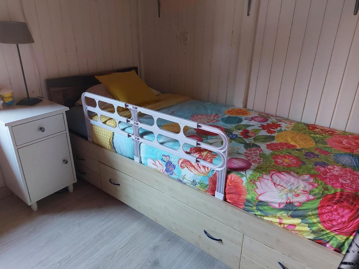 Petite Maison Sur La Colline Du Gibloux: 1Chambre,1 Salon Et Salle De Bain Prives Au Rez De Chausse, Piscine Exterieur Et Bbq , Le Châtelard-Montreux Eksteriør bilde